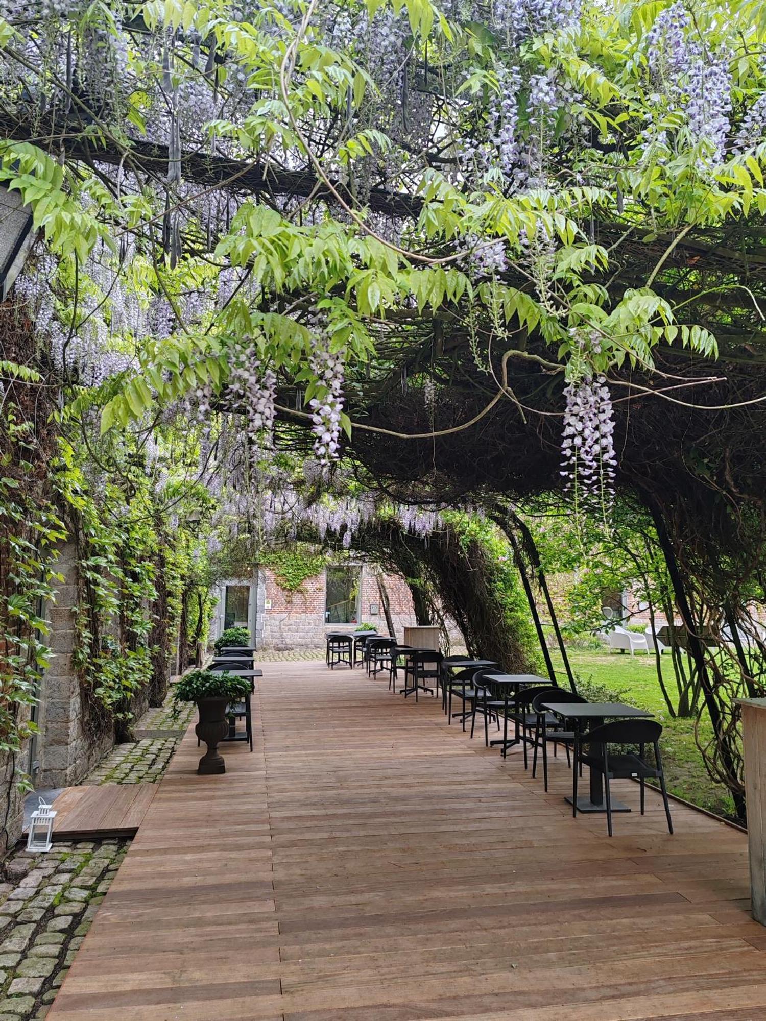 Logis-Hotel-Restaurant La Gentilhommiere Artres Exteriör bild