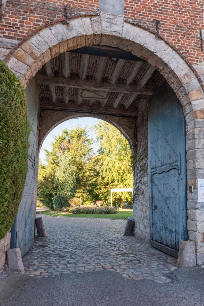 Logis-Hotel-Restaurant La Gentilhommiere Artres Exteriör bild
